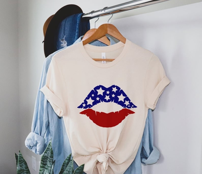 Classic T-Shirt For Women Graphic Shirt Lip With Red Blue Shirt For Independence Day