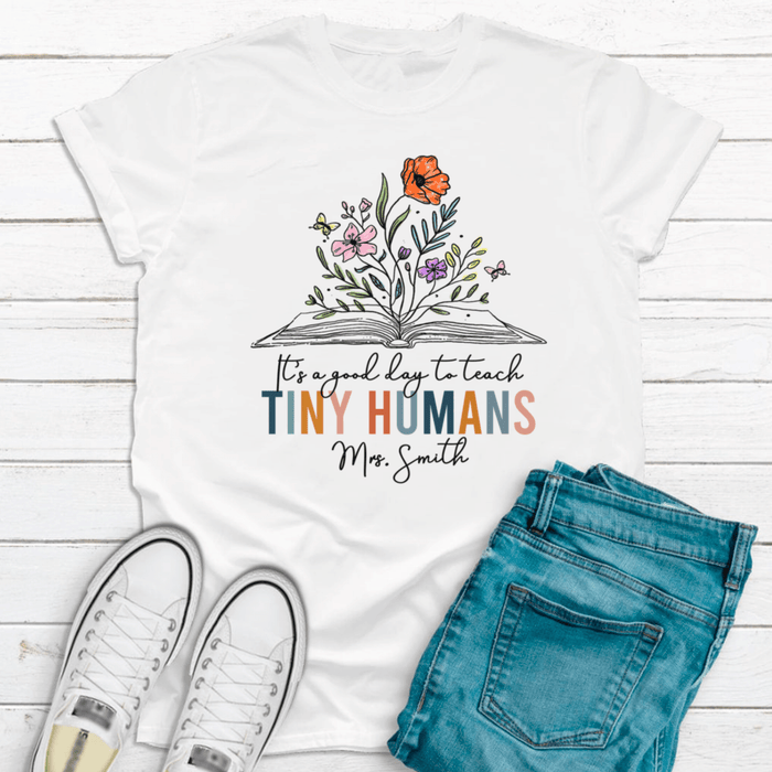 Personalized T-Shirt For Teachers Good Day To Teach Colorful Flower & Book Design Custom Name Back To School Outfit