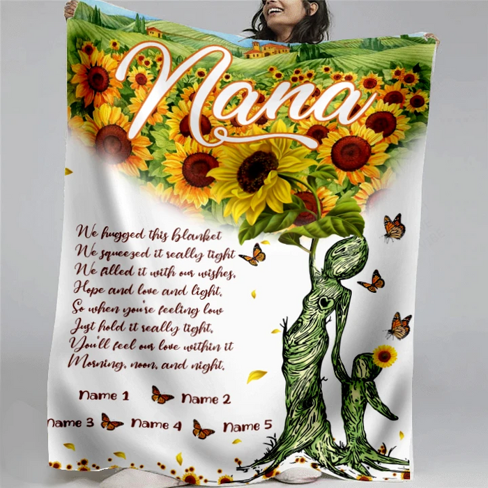 Personalized Fleece Throw Blanket To My Grandma From Grandkids Nana We Hugged This Blanket Sunflower Tree Woman Printed