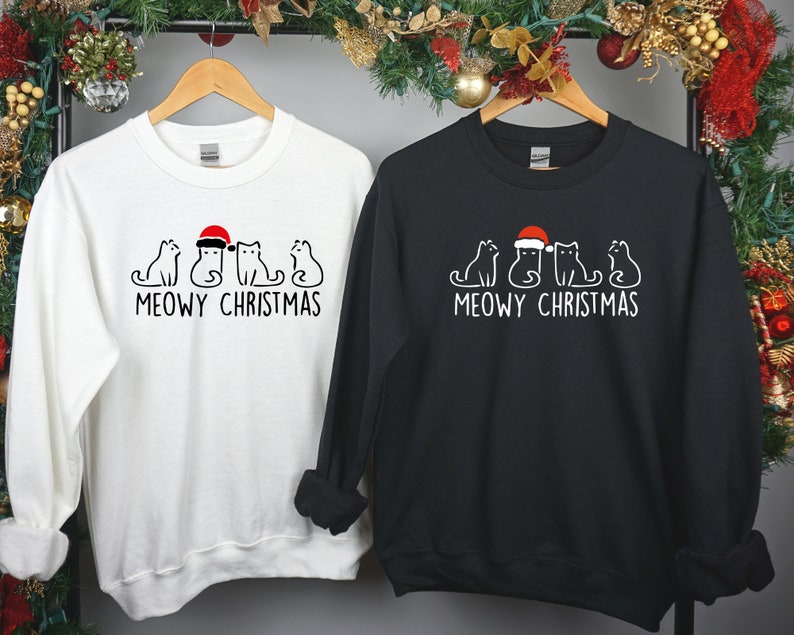 Christmas Sweatshirt For Cat Lovers Meowy Christmas Funny Cats With Santa Hat Printed