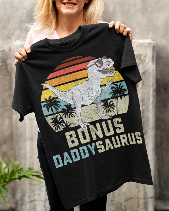 Bonus Dad Shirts For Father's Day Daddysaurus Classic T-shirt Retro Vintage Shirt Dinosaur Dad Shirt