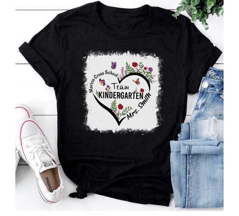 Personalized T-Shirt For Teachers Team Kindergarten Flower & Butterfly Design Custom Name Back To School Outfit