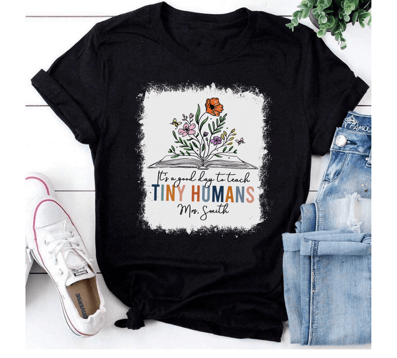 Personalized T-Shirt For Teachers Good Day To Teach Colorful Flower & Book Design Custom Name Back To School Outfit