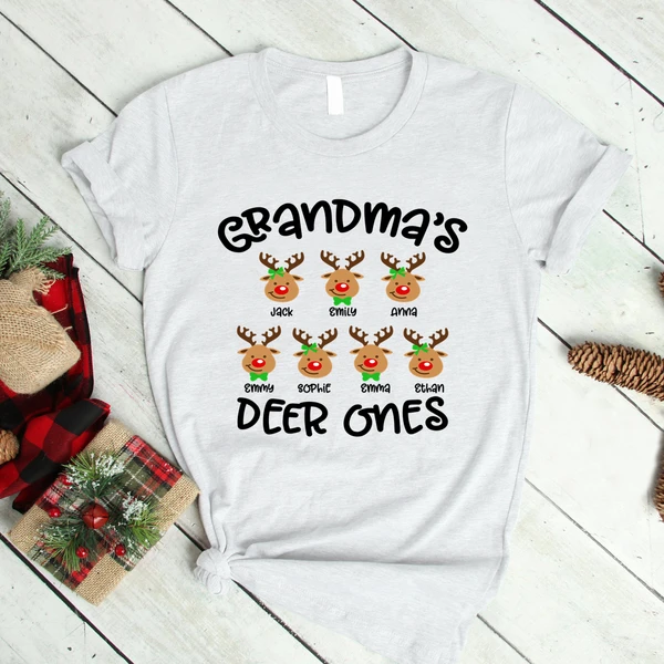 Personalized Grandma's Deer Ones Christmas T-Shirt Custom Grandkids Name Tee For Nana Nini Funny Grandmother Shirts