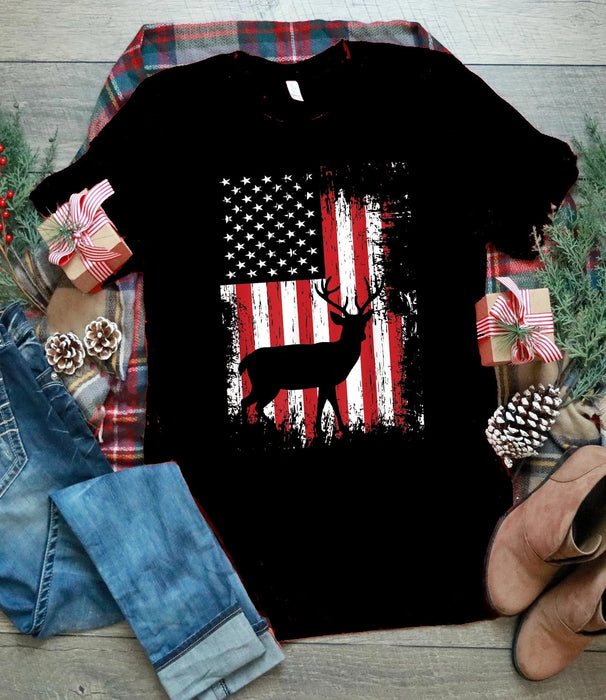 Classic Unisex T-Shirt For Hunting Lovers Deer & US Flag Printed Retro Vintage Design Patriotic Shirt