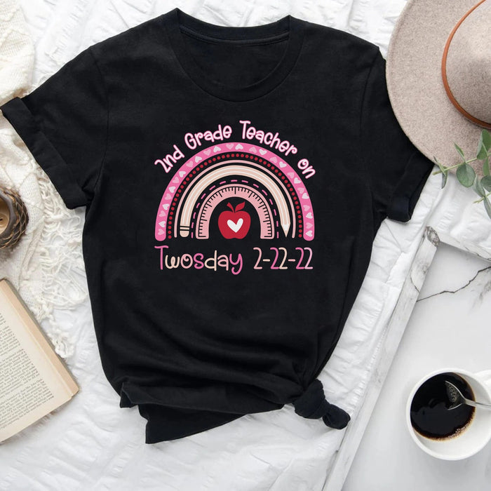 Classic Unisex T-Shirt For Teacher 2nd Grade Teaching On Tuesday 2.22.22 Pink Rainbow Heart Printed Happy Twosday Shirt