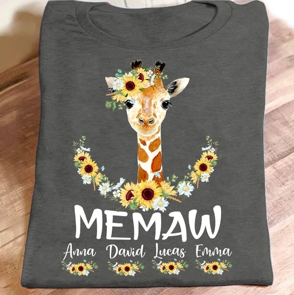 Personalized T-Shirt For Grandma Memaw Cute Giraffe With Sunflower Printed Custom Grandkids Name