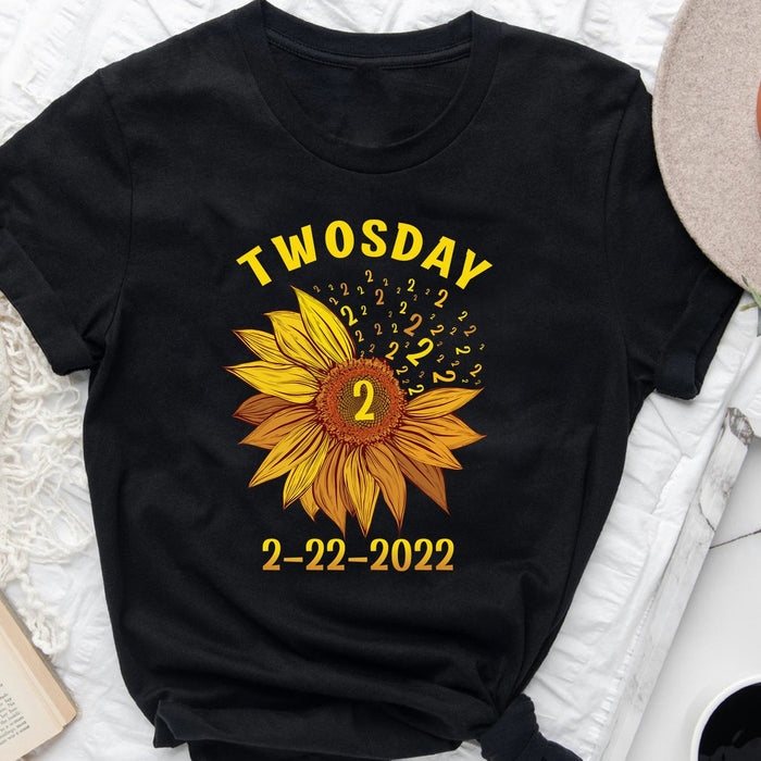 Classic Unisex T-Shirt For Men Women Twosday 2-22-2022 Sunflower Printed Funny Math Teacher Shirt Happy Twosday Shirt