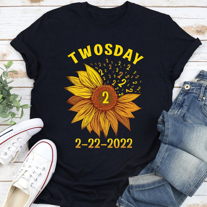 Classic Unisex T-Shirt For Men Women Twosday 2-22-2022 Sunflower Printed Funny Math Teacher Shirt Happy Twosday Shirt