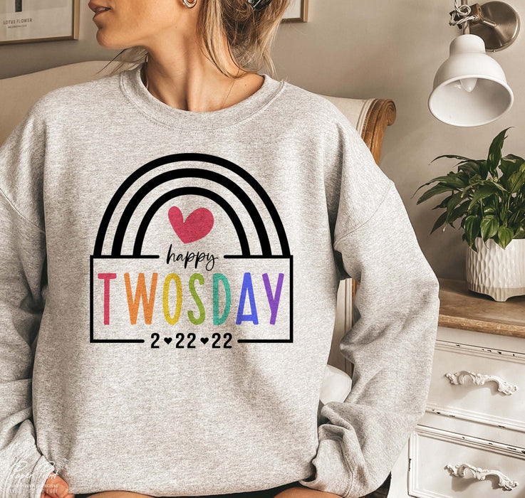 Classic Sweatshirt For Men Women Happy Twosday 2.22.22 Rainbow Heart Printed February 22nd 2022 Twosday Sweater