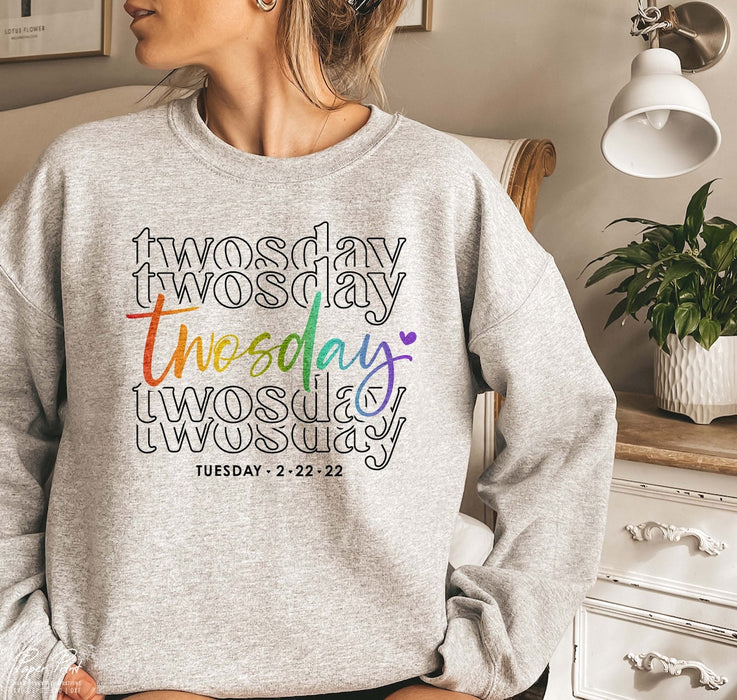 Classic Sweatshirt For Men Women Twosday Tuesday 2-22-22 Happy Twosday Shirt February 22nd 2022 Sweater