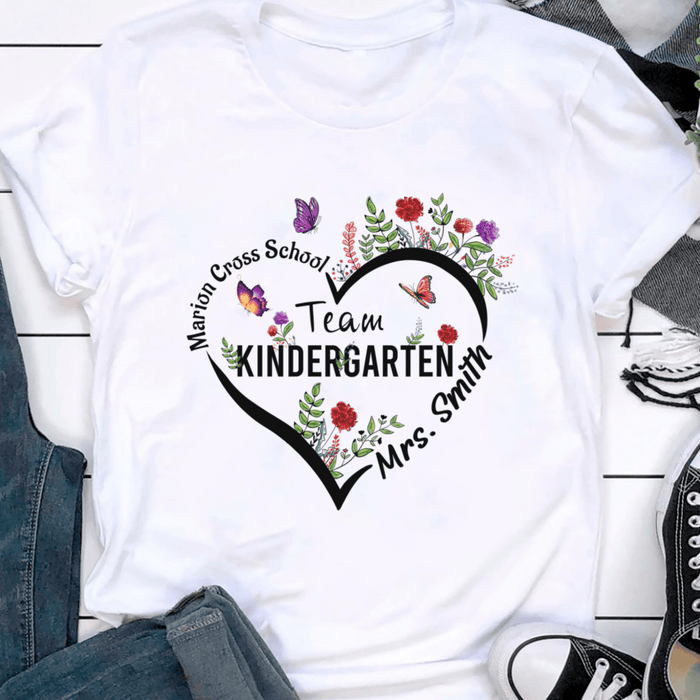 Personalized T-Shirt For Teachers Team Kindergarten Flower & Butterfly Design Custom Name Back To School Outfit