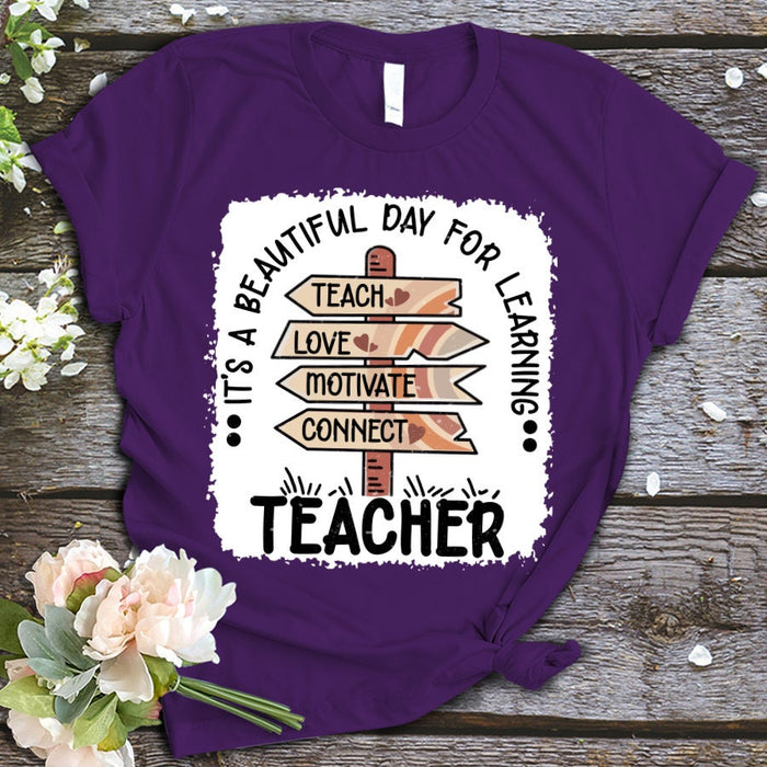 Classic T-Shirt For Teacher Appreciation Teach Love Motivate Connect Gifts For Back To School Funny Women Shirt