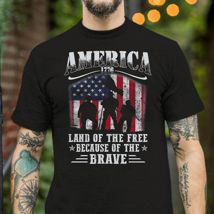 Classic T-Shirt America 1776 Land Of The Free Because Of The Brave American Soldiers US Flag Printed