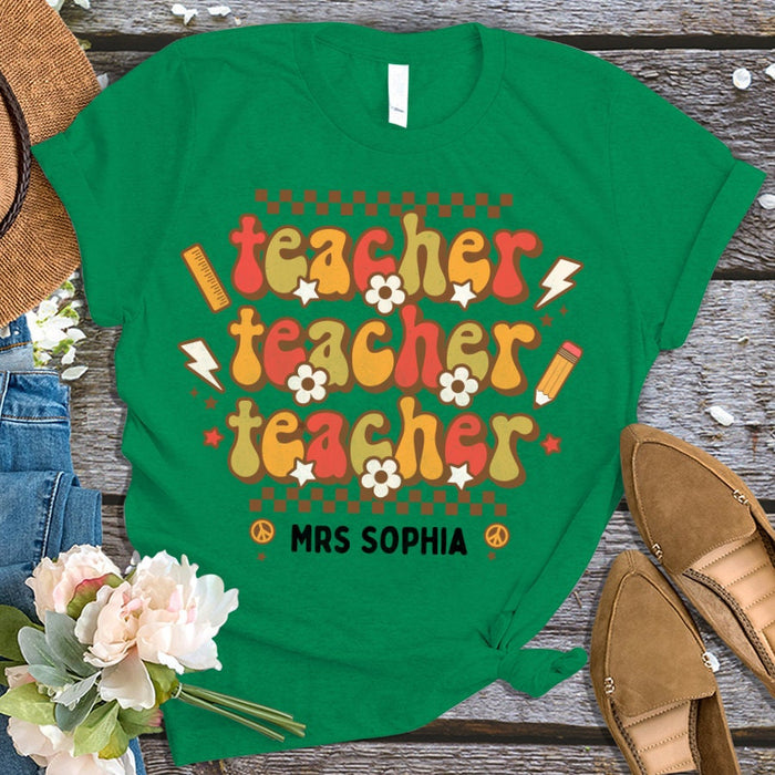 Personalized T-Shirt For Teacher Appreciation Retro Vintage Cute Flower Custom Name Shirt Gifts For Back To School